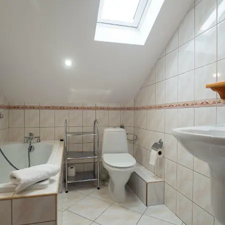 Sajmino Family House 2*