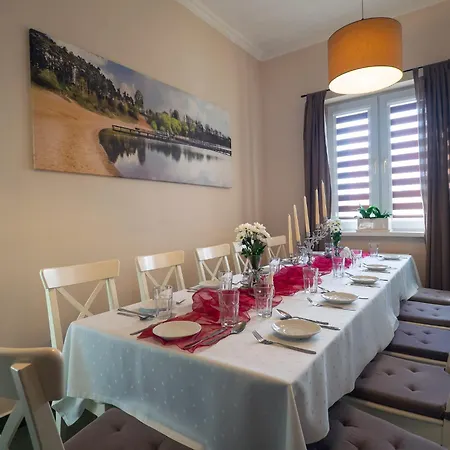 فندق Sajmino Family House 2*