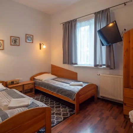 Sajmino Family House فندق أوسترودا