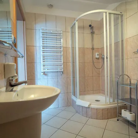 Sajmino Family House 2* أوسترودا